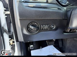 2015 Chrysler 300 à Donnacona, Québec - 11 - w320h240px