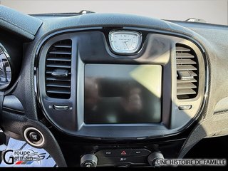 2015 Chrysler 300 à Donnacona, Québec - 24 - w320h240px
