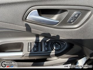 2017 Ford Escape in Donnacona, Quebec - 13 - w320h240px