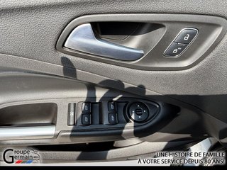 2017 Ford Escape in Donnacona, Quebec - 10 - w320h240px