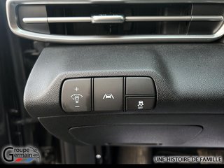 2022 Hyundai Elantra in Donnacona, Quebec - 14 - w320h240px