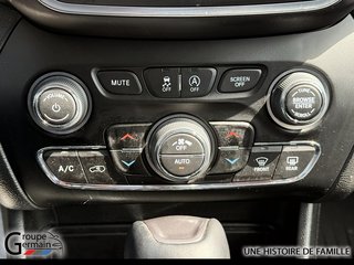 2023 Jeep CHEROKEE in Donnacona, Quebec - 15 - w320h240px