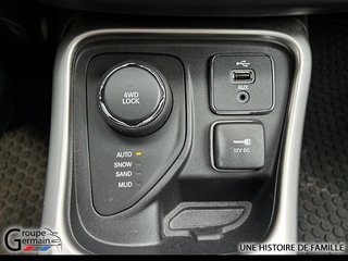 2018 Jeep Compass in Donnacona, Quebec - 21 - w320h240px