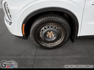 2024 Mitsubishi OUTLANDER à Donnacona, Québec - 9 - w320h240px