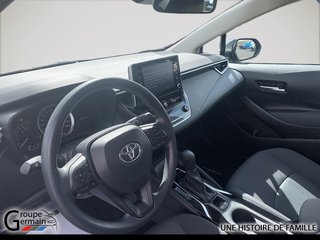 2020 Toyota Corolla in Donnacona, Quebec - 12 - w320h240px