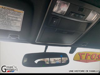 2017 Toyota Tacoma in Donnacona, Quebec - 22 - w320h240px