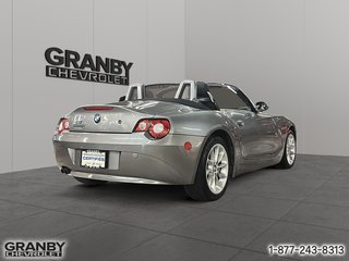 2005 BMW Z4 in Granby, Quebec - 5 - w320h240px