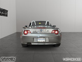 2005 BMW Z4 in Granby, Quebec - 6 - w320h240px