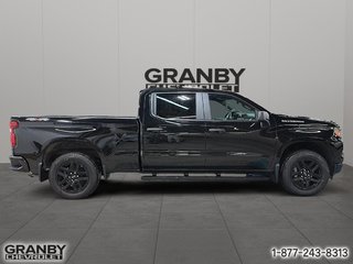 2026 Chevrolet K1500 SILVERADO CREW CAB CUSTOM STD/BOX (1CX) in Granby, Quebec - 4 - w320h240px