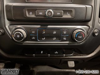 Chevrolet Silverado 1500 LD  2019 à Granby, Québec - 15 - w320h240px