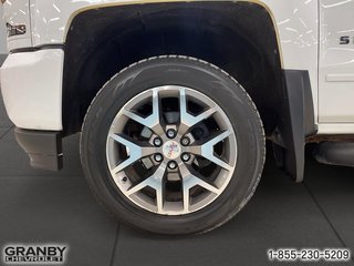 Chevrolet Silverado 1500  2018 à Granby, Québec - 6 - w320h240px