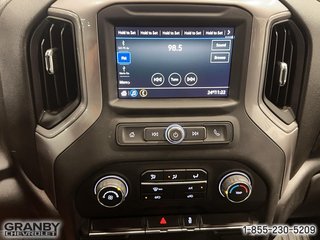 2021 Chevrolet Silverado 1500 in Granby, Quebec - 14 - w320h240px