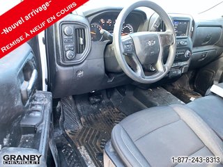 2024 Chevrolet Silverado 1500 Custom Trail Boss Boite 6,6 V8 in Granby, Quebec - 5 - w320h240px