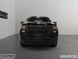 Chevrolet K1500 SILVERADO CREW CAB CUSTOM STD/BOX (1CX)  2026 à Granby, Québec - 2 - w320h240px