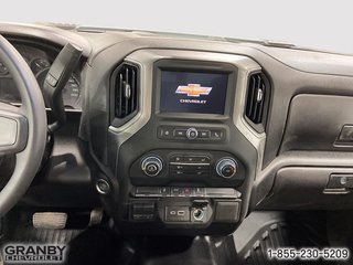 Chevrolet SILVERADO 2500 HD  2024 à Granby, Québec - 13 - w320h240px
