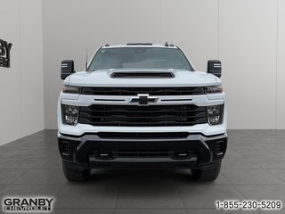 Chevrolet SILVERADO 2500 HD  2024 à Granby, Québec - 2 - w320h240px