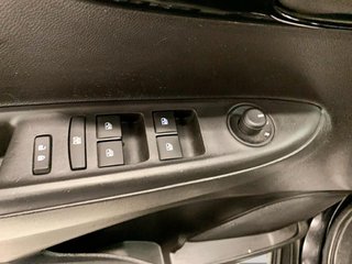 Chevrolet Spark  2018 à Granby, Québec - 13 - w320h240px
