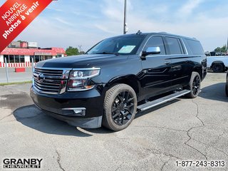 2016 Chevrolet Suburban in Granby, Quebec - 2 - w320h240px