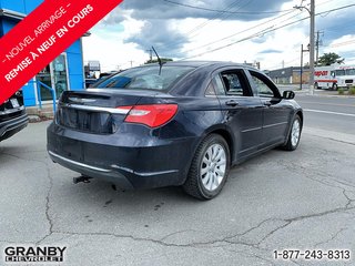 Chrysler 200  2012 à Granby, Québec - 5 - w320h240px