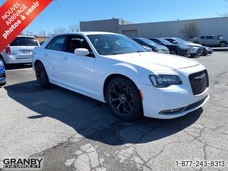2018 Chrysler 300 S in Granby, Quebec - 3 - w320h240px