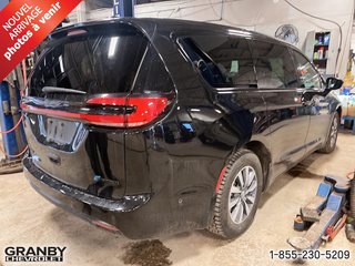 2022 Chrysler Pacifica Hybrid Limited in Granby, Quebec - 3 - w320h240px