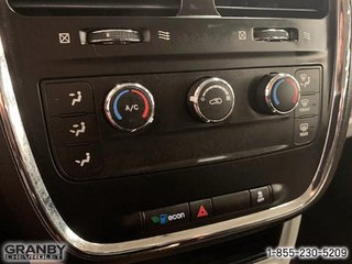 2017 Dodge Grand Caravan in Granby, Quebec - 17 - w320h240px