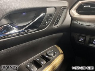 2019 GMC Acadia in Granby, Quebec - 11 - w320h240px