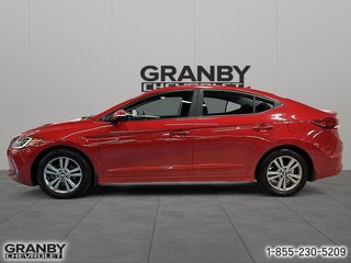 2018 Hyundai Elantra in Granby, Quebec - 5 - w320h240px