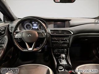 2017 Infiniti QX30 in Granby, Quebec - 9 - w320h240px