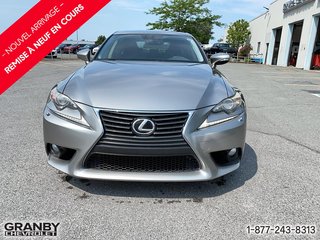 Lexus IS 250  2014 à Granby, Québec - 2 - w320h240px