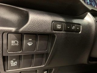 Lexus IS  2019 à Granby, Québec - 12 - w320h240px