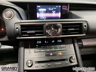 2019 Lexus IS in Granby, Quebec - 17 - w320h240px