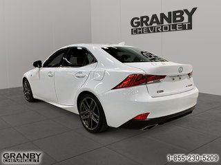 2019 Lexus IS in Granby, Quebec - 4 - w320h240px