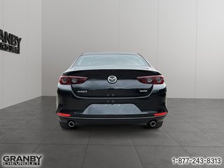 Mazda 3  2021 à Granby, Québec - 6 - w320h240px