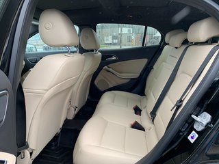 Mercedes-Benz GLA  2016 à Granby, Québec - 10 - w320h240px