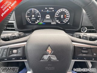 2023 Mitsubishi OUTLANDER PHEV in Granby, Quebec - 12 - w320h240px