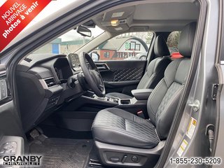 2023 Mitsubishi OUTLANDER PHEV in Granby, Quebec - 11 - w320h240px