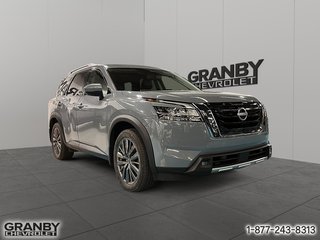 2022 Nissan Pathfinder in Granby, Quebec - 3 - w320h240px