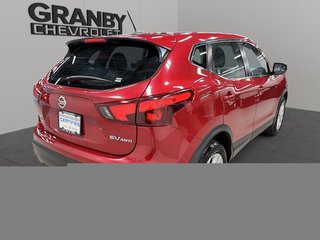 2017 Nissan Qashqai in Granby, Quebec - 5 - w320h240px