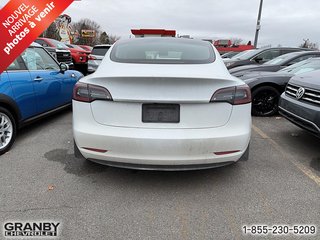 2021 Tesla MODEL 3 in Granby, Quebec - 4 - w320h240px