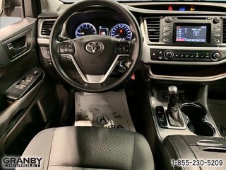 Toyota Highlander  2017 à Granby, Québec - 21 - w320h240px