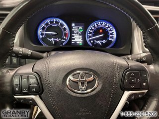 2018 Toyota Highlander in Granby, Quebec - 15 - w320h240px