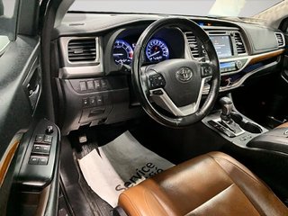 Toyota Highlander  2018 à Granby, Québec - 10 - w320h240px