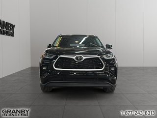 2021 Toyota Highlander XLE AWD in Granby, Quebec - 2 - w320h240px