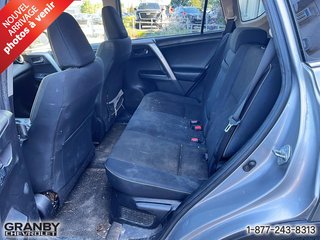 Toyota RAV4 Hybrid Hybride 2017 à Granby, Québec - 6 - w320h240px