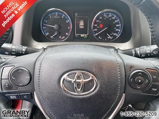 2016 Toyota RAV4 XLE AWD in Granby, Quebec - 6 - w320h240px