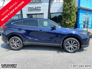 2021 Toyota Venza in Granby, Quebec - 4 - w320h240px