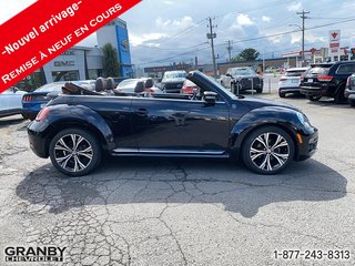2019 Volkswagen Beetle Convertible in Granby, Quebec - 6 - w320h240px