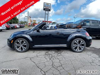2019 Volkswagen Beetle Convertible in Granby, Quebec - 2 - w320h240px