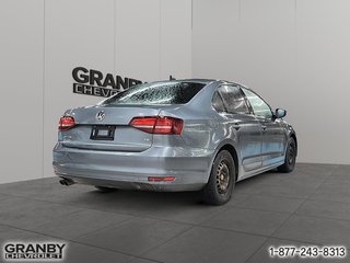 2017 Volkswagen Jetta Sedan Trendline + vendu tel quel sans garanties in Granby, Quebec - 5 - w320h240px